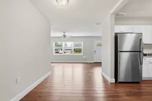 917 Kensington Dr, Orlando, FL 32808 - Photo 17