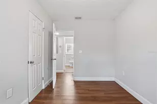 917 Kensington Dr, Orlando, FL 32808 - Photo 23
