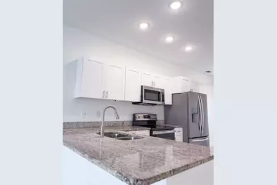 812 Glastonbury Drive, Kissimmee, FL 34758 - Photo 9