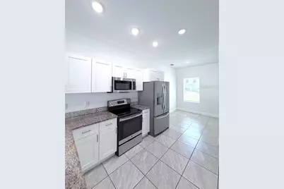 812 Glastonbury Drive, Kissimmee, FL 34758 - Photo 7
