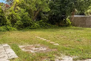 880 Emerald Dr, Mount Dora, FL 32757 - Photo 31