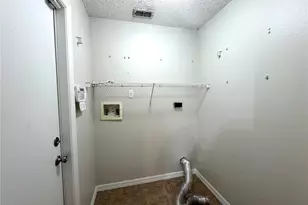 2728 Corrigan Dr, Deltona, FL 32738 - Photo 13
