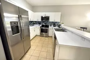 3137 Sun Lake Ct, Kissimmee, FL 34747 - Photo 5