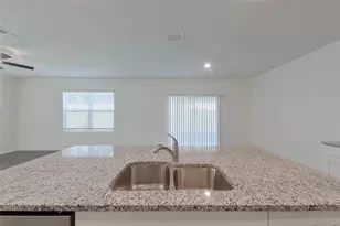 32005 Katelin Cir, Leesburg, FL 34748 - Photo 5