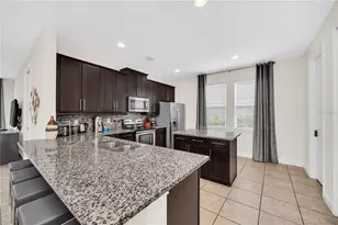 400 Burma St, Kissimmee, FL 34747 - Photo 9