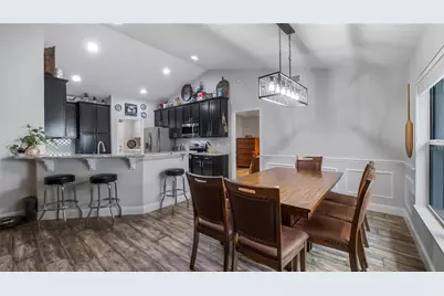 406 S Palm Avenue, Howey in the Hills, FL 34737 - Photo 9