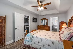 406 S Palm Ave, Howey in the Hills, FL 34737 - Photo 17