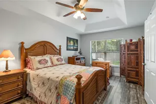406 S Palm Ave, Howey in the Hills, FL 34737 - Photo 17