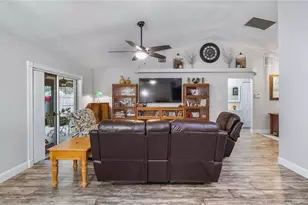 406 S Palm Ave, Howey in the Hills, FL 34737 - Photo 7