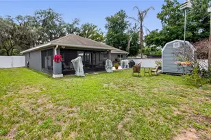 406 S Palm Ave, Howey in the Hills, FL 34737 - Photo 33