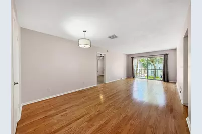 4607 W Fig Street #209, Tampa, FL 33609 - Photo 3