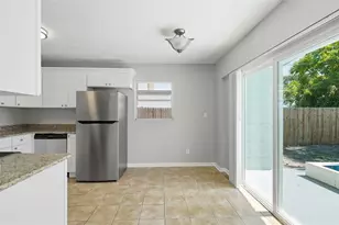 3934 Helena St NE, Saint Petersburg, FL 33703 - Photo 15