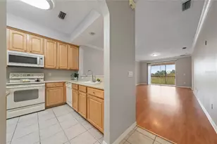 9417 Myrtle Creek Ln, Orlando, FL 32832 - Photo 11
