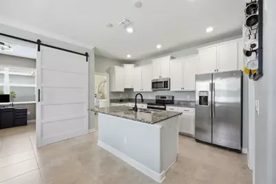 15183 Bridgewater Crossings Boulevard, Winter Garden, FL 34787 - Photo 11