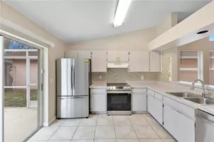 8821 Parliament Ct, Kissimmee, FL 34747 - Photo 7