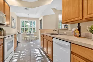 2847 Metro Sevilla Dr, Orlando, FL 32835 - Photo 9