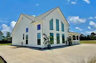 260 Blue Heron Dr, Eastpoint, FL 32328 - Photo 3