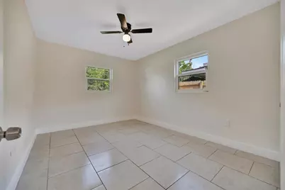 2600 40th Avenue N, Saint Petersburg, FL 33714 - Photo 35