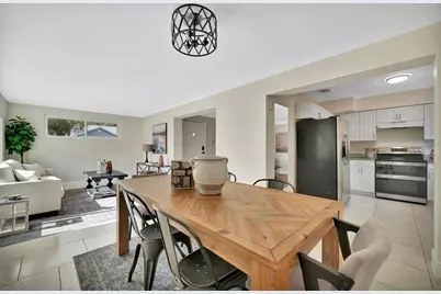 2600 40th Avenue N, Saint Petersburg, FL 33714 - Photo 19