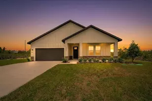 16213 Penn State Rd, Weeki Wachee, FL 34614 - Photo 1