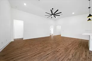 16213 Penn State Rd, Weeki Wachee, FL 34614 - Photo 19