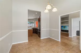 8122 Canyon Lake Cir, Orlando, FL 32835 - Photo 9