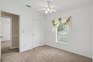 37536 Gill Ave, Zephyrhills, FL 33541 - Photo 19