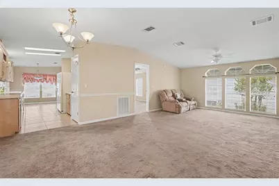 37536 Gill Avenue, Zephyrhills, FL 33541 - Photo 7