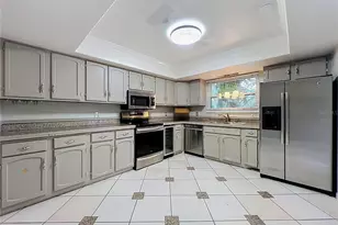 814 Laurel Ave, Orlando, FL 32803 - Photo 9