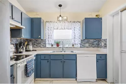 2200 Rose Brook Court, Orlando, FL 32817 - Photo 9