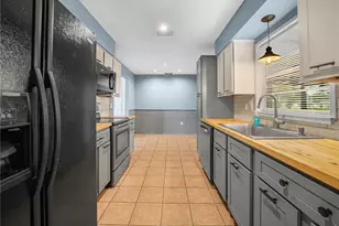 3855 Hill N Dale Pl, Lakeland, FL 33812 - Photo 7