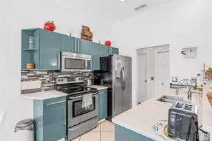 533 Anise Ct, Poinciana, FL 34759 - Photo 11