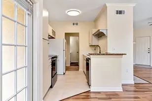 2558 Robert Trent Jones Dr, Orlando, FL 32835 - Photo 7