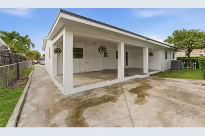 1310 W 30th Street, Hialeah, FL 33012 - Photo 21