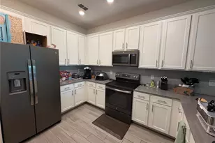 9896 Red Eagle Dr, Orlando, FL 32825 - Photo 3