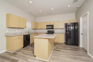 8870 Pebblebrooke Dr, Lakeland, FL 33810 - Photo 7