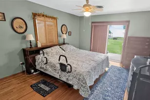 32805 Lake Eustis Dr, Tavares, FL 32778 - Photo 13