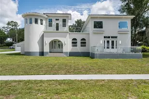 1190 W Lakeshore Dr, Clermont, FL 34711 - Photo 1