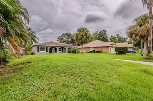 28042 Lois Dr, Tavares, FL 32778 - Photo 1