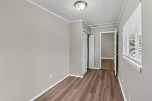 28042 Lois Dr, Tavares, FL 32778 - Photo 21