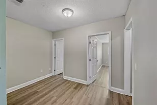 28042 Lois Dr, Tavares, FL 32778 - Photo 19