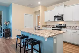 8033 Penrose Pl, Wildwood, FL 34785 - Photo 5