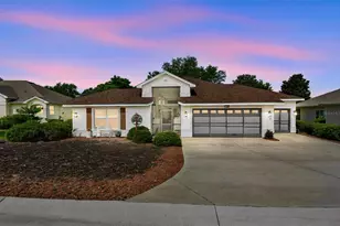 5636 Freeport Dr, Tavares, FL 32778 - Photo 1