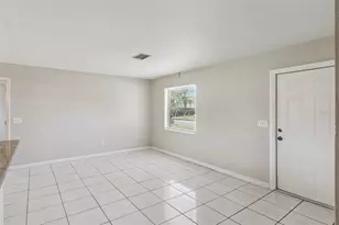 712 Clayton St, Brandon, FL 33511 - Photo 3