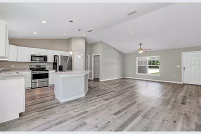 21512 SW Rainbow Lakes Boulevard, Dunnellon, FL 34431 - Photo 9