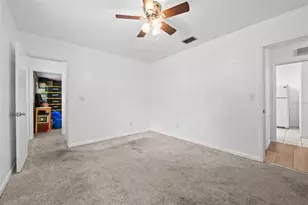 106 N Kentucky Ave, Deland, FL 32724 - Photo 23