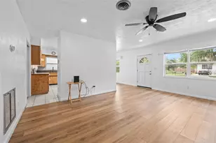 106 N Kentucky Ave, Deland, FL 32724 - Photo 9