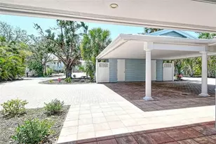 4852 Featherbed Ln, Sarasota, FL 34242 - Photo 5