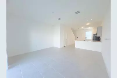 2852 Skyline Loop, Kissimmee, FL 34758 - Photo 3
