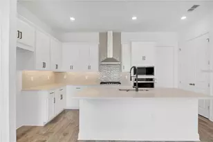 15730 Vetta Dr, Montverde, FL 34756 - Photo 11